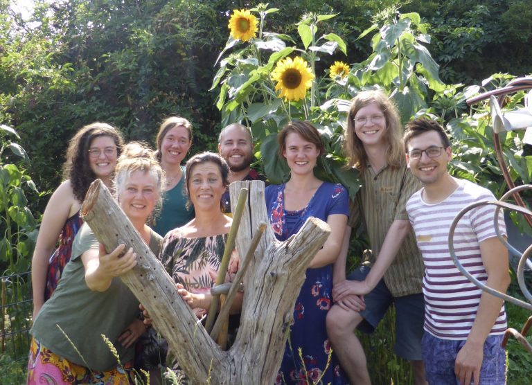 Gruppenfoto der Chorleiter*innen des NVN Nebenan